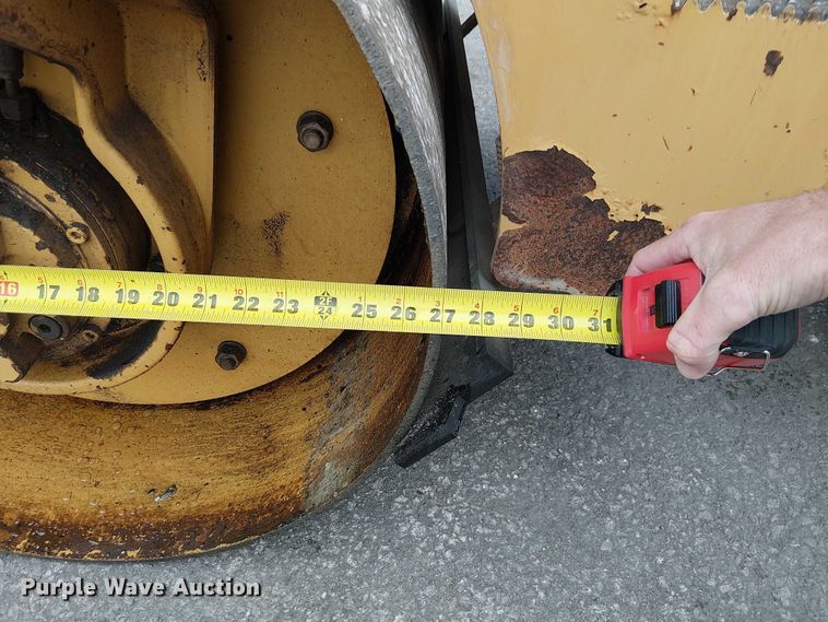 image for item DU3734 2011 Caterpillar CB24 double drum vibratory roller