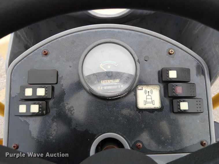 image for item DU3734 2011 Caterpillar CB24 double drum vibratory roller