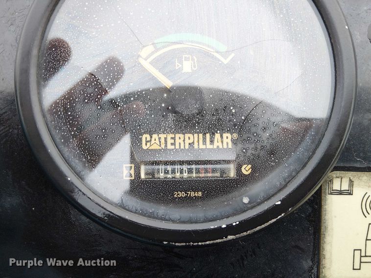 image for item DU3734 2011 Caterpillar CB24 double drum vibratory roller