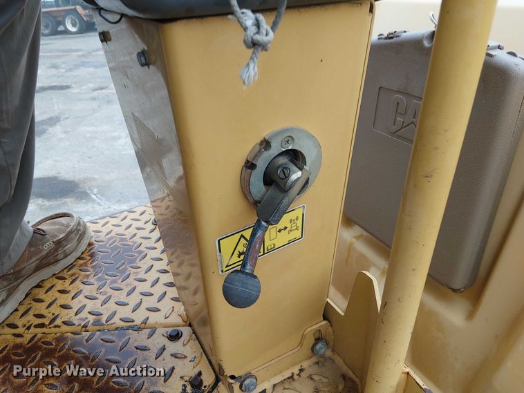 image for item DU3734 2011 Caterpillar CB24 double drum vibratory roller