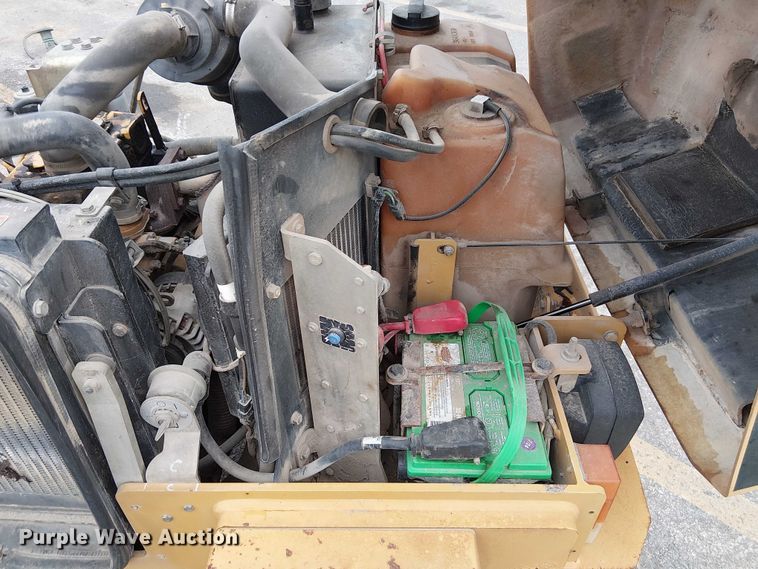 image for item DU3734 2011 Caterpillar CB24 double drum vibratory roller