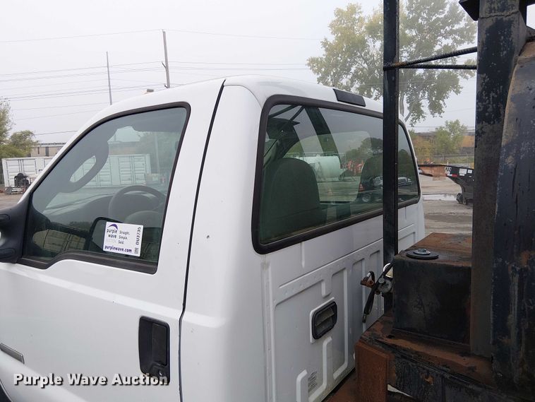 image for item DU3735 2007 Ford F550 Tack distributor truck