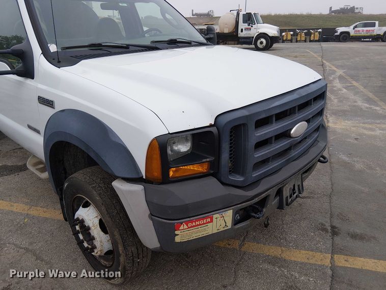image for item DU3735 2007 Ford F550 Tack distributor truck
