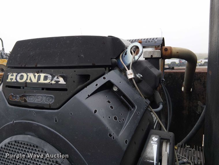 image for item DU3735 2007 Ford F550 Tack distributor truck