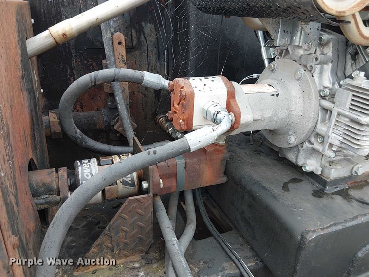 image for item DU3735 2007 Ford F550 Tack distributor truck