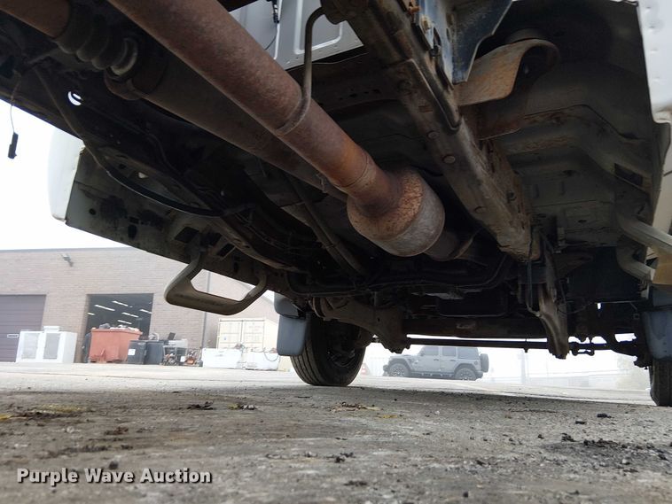 image for item DU3735 2007 Ford F550 Tack distributor truck