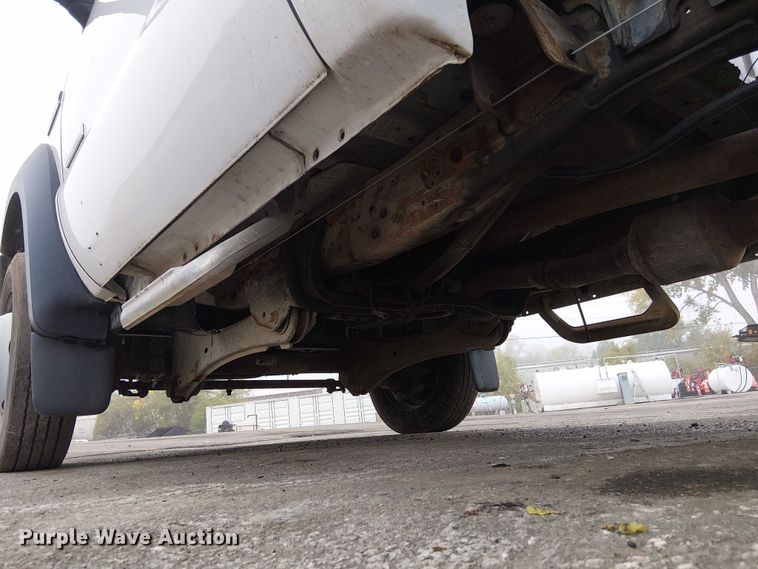 image for item DU3735 2007 Ford F550 Tack distributor truck