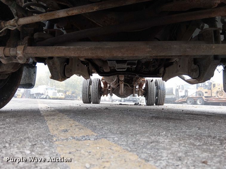 image for item DU3735 2007 Ford F550 Tack distributor truck