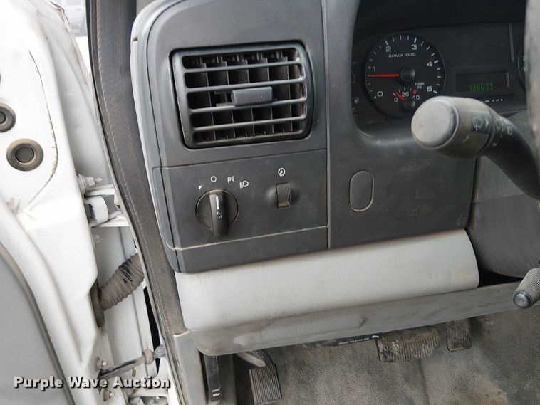 image for item DU3735 2007 Ford F550 Tack distributor truck