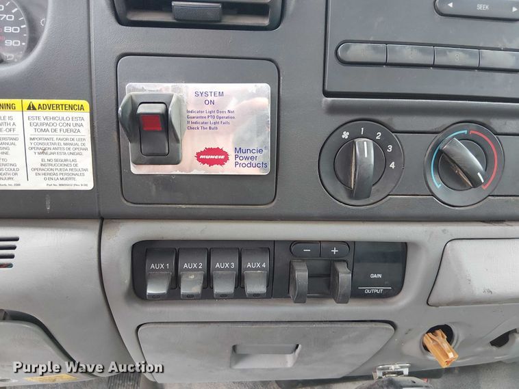 image for item DU3735 2007 Ford F550 Tack distributor truck