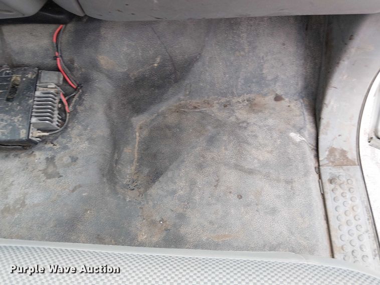 image for item DU3735 2007 Ford F550 Tack distributor truck