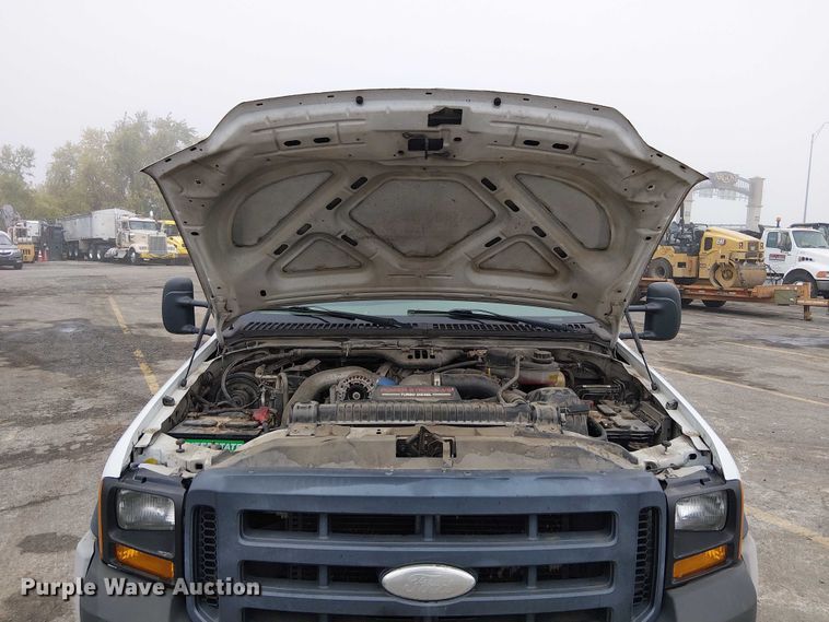 image for item DU3735 2007 Ford F550 Tack distributor truck