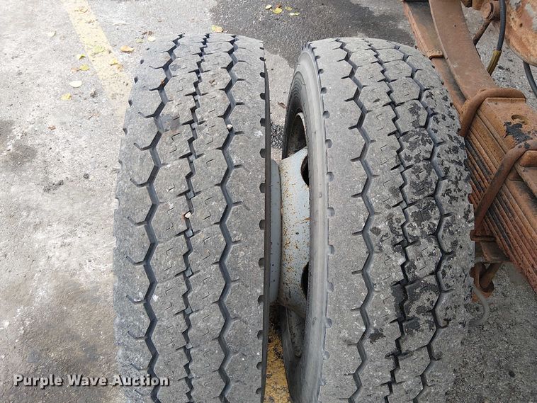 image for item DU3735 2007 Ford F550 Tack distributor truck