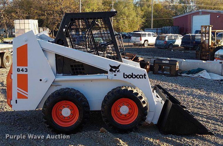 MINI CARGADOR SOBRE RUEDAS 1986 BOBCAT 843