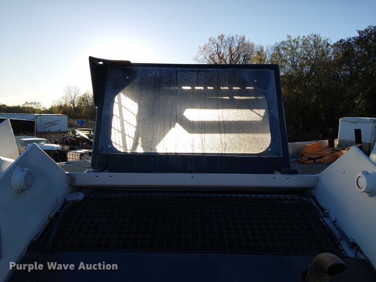 image for item DU3745 1986 Bobcat 843 skid steer loader