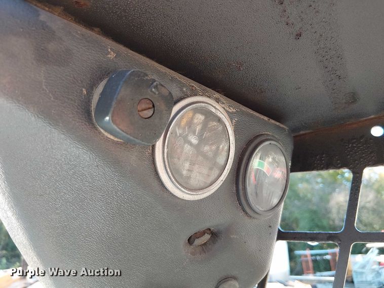 image for item DU3745 1986 Bobcat 843 skid steer loader