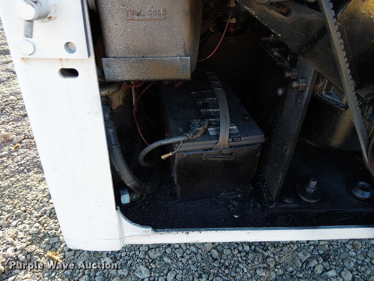 image for item DU3745 1986 Bobcat 843 skid steer loader