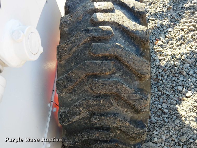 image for item DU3745 1986 Bobcat 843 skid steer loader