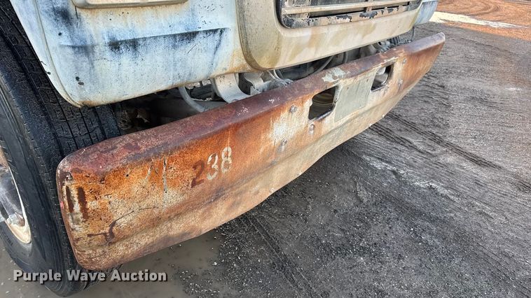 image for item DW6643 1990 Ford L9000 dump truck