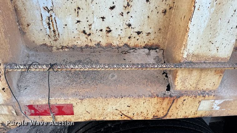 image for item DW6643 1990 Ford L9000 dump truck