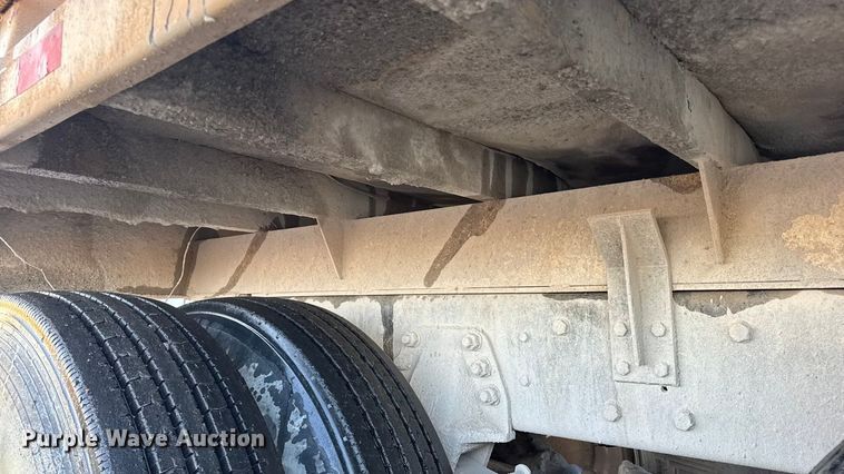 image for item DW6643 1990 Ford L9000 dump truck