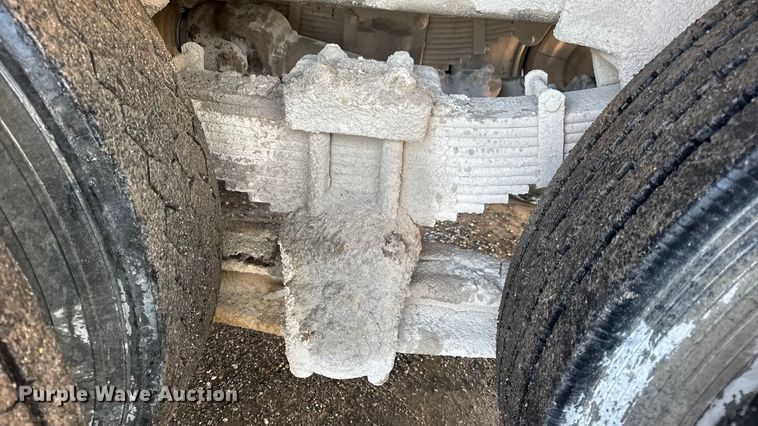 image for item DW6643 1990 Ford L9000 dump truck