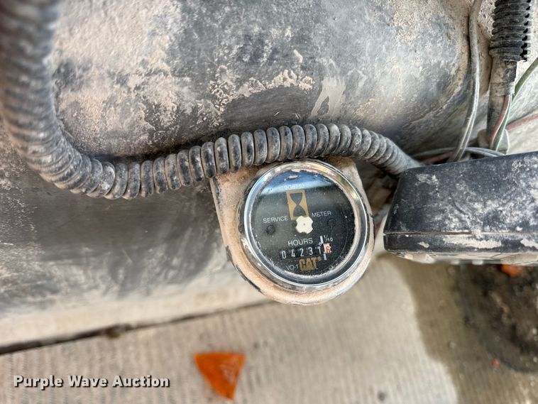 image for item DW6643 1990 Ford L9000 dump truck