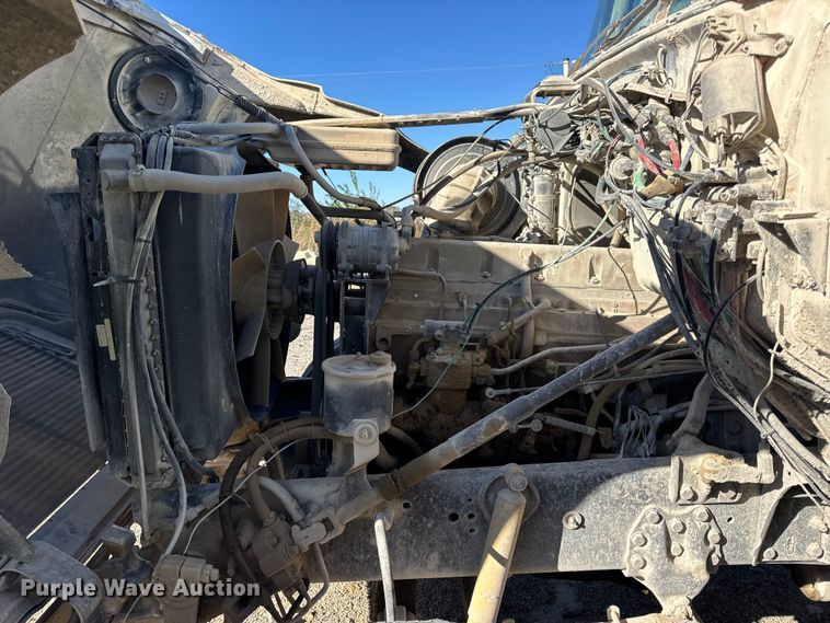 image for item DW6643 1990 Ford L9000 dump truck