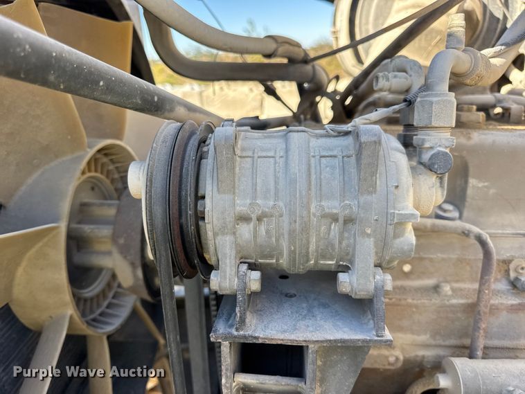 image for item DW6643 1990 Ford L9000 dump truck