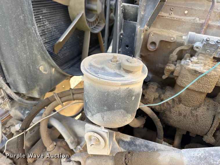 image for item DW6643 1990 Ford L9000 dump truck