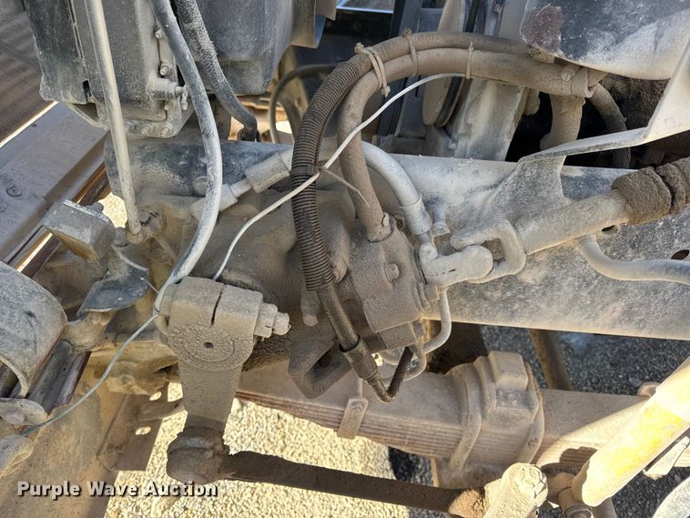 image for item DW6643 1990 Ford L9000 dump truck