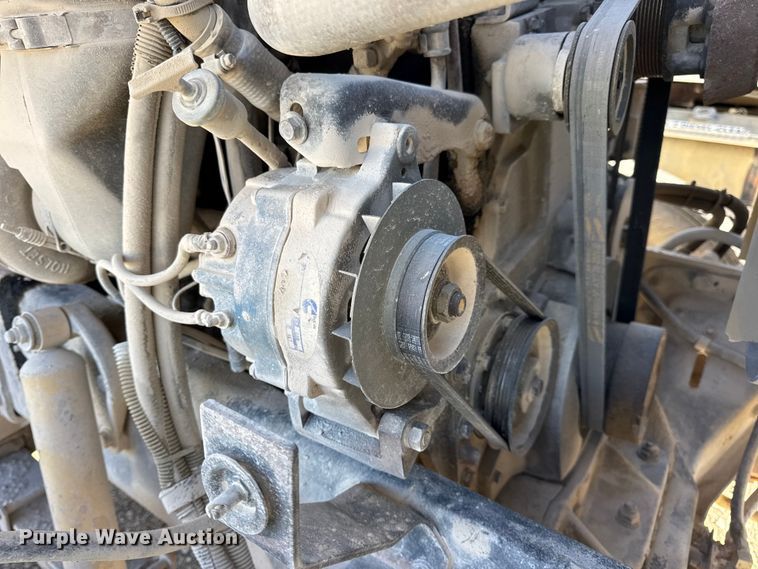 image for item DW6643 1990 Ford L9000 dump truck