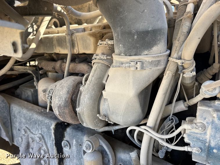 image for item DW6643 1990 Ford L9000 dump truck