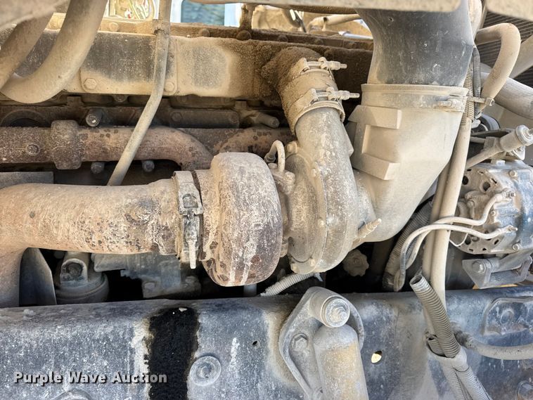 image for item DW6643 1990 Ford L9000 dump truck