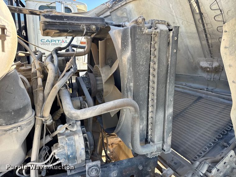 image for item DW6643 1990 Ford L9000 dump truck