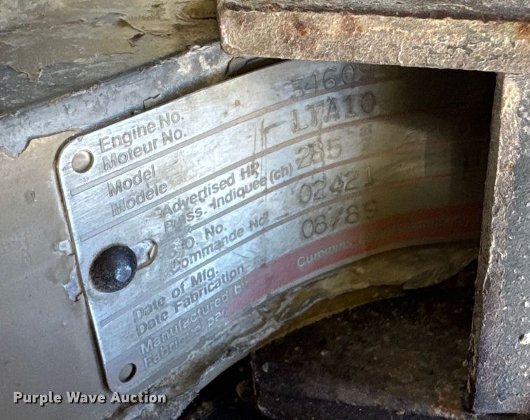 image for item DW6643 1990 Ford L9000 dump truck