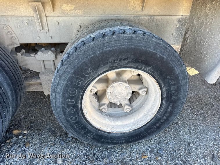 image for item DW6643 1990 Ford L9000 dump truck