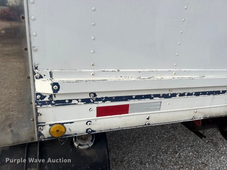 image for item DW6647 1992 International 8200 fuel / lube truck