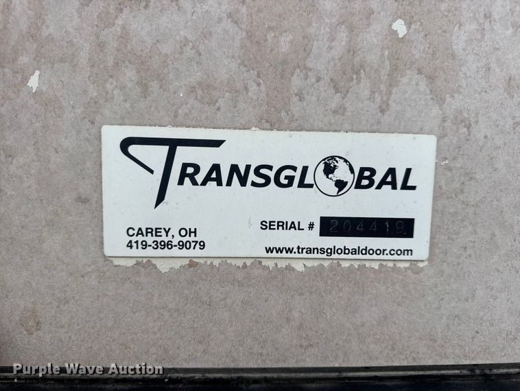 image for item DW6647 1992 International 8200 fuel / lube truck