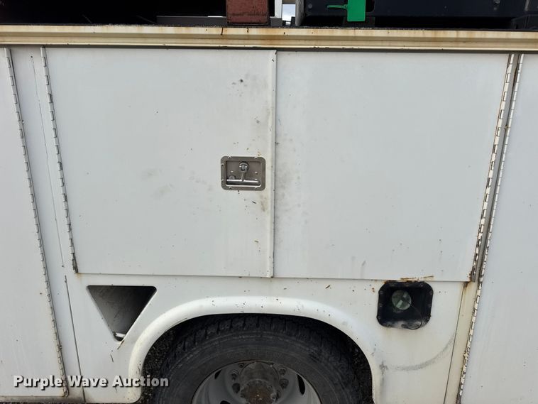 image for item DW6650 2012 RAM 5500HD utility / service truck