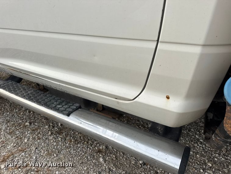 image for item DW6650 2012 RAM 5500HD utility / service truck