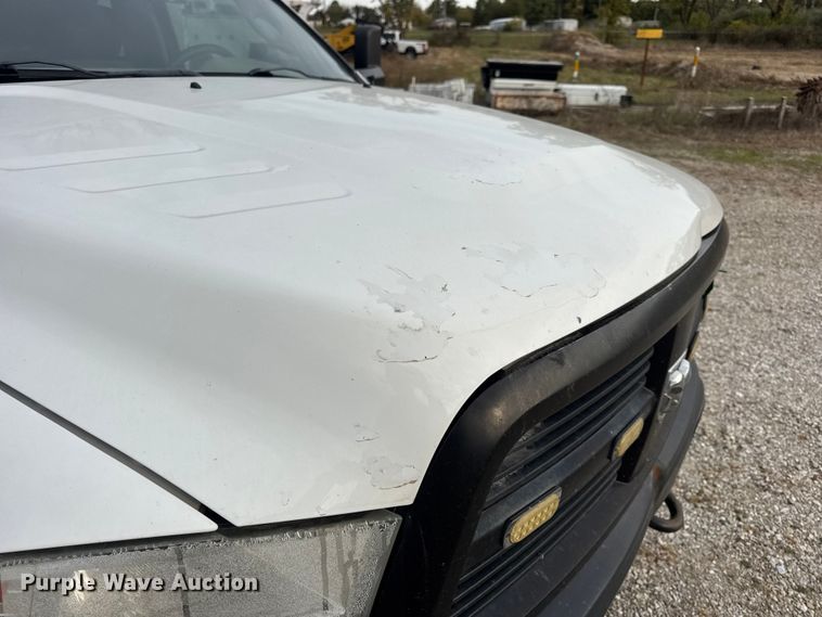 image for item DW6650 2012 RAM 5500HD utility / service truck