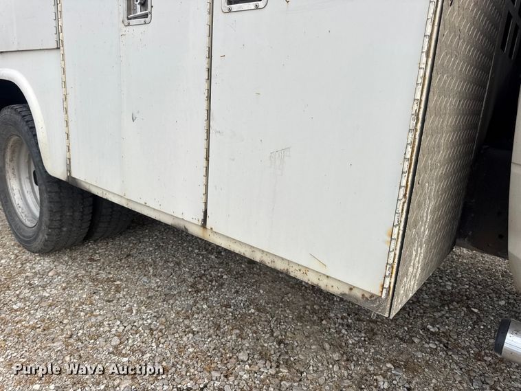 image for item DW6650 2012 RAM 5500HD utility / service truck