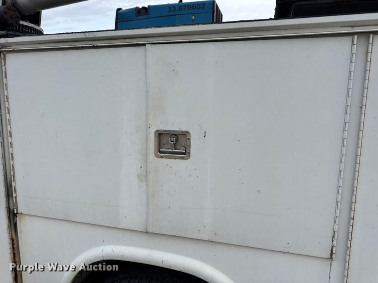 image for item DW6650 2012 RAM 5500HD utility / service truck