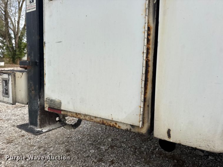 image for item DW6650 2012 RAM 5500HD utility / service truck