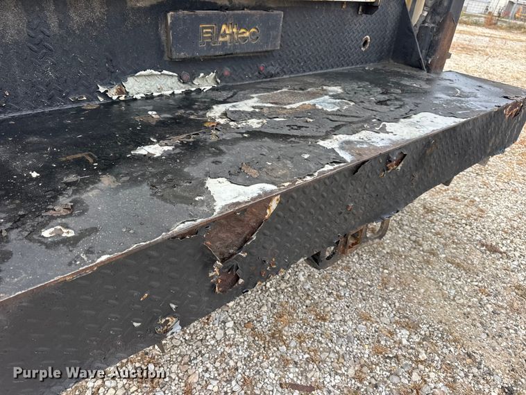 image for item DW6650 2012 RAM 5500HD utility / service truck