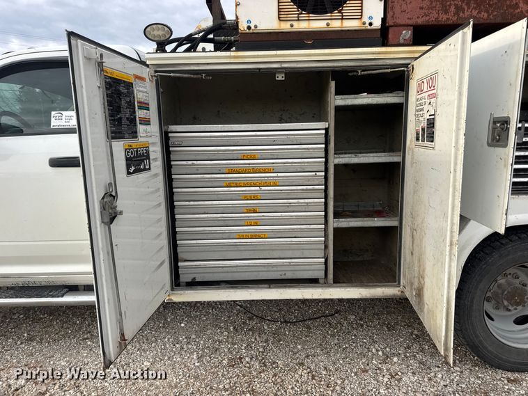 image for item DW6650 2012 RAM 5500HD utility / service truck