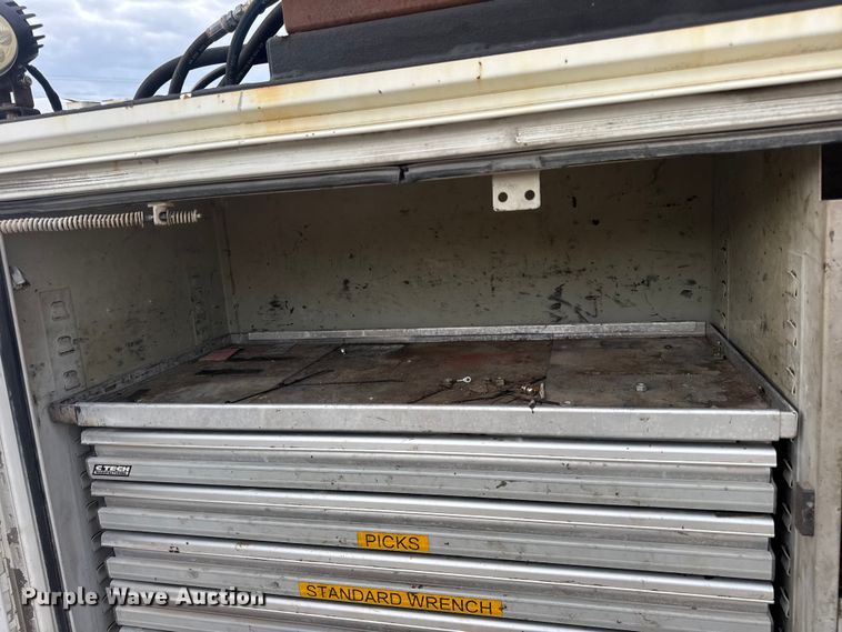 image for item DW6650 2012 RAM 5500HD utility / service truck