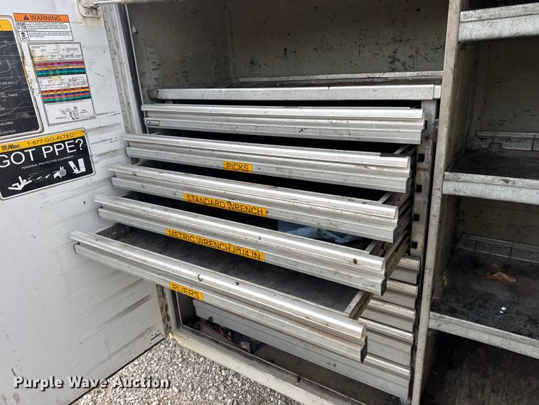 image for item DW6650 2012 RAM 5500HD utility / service truck