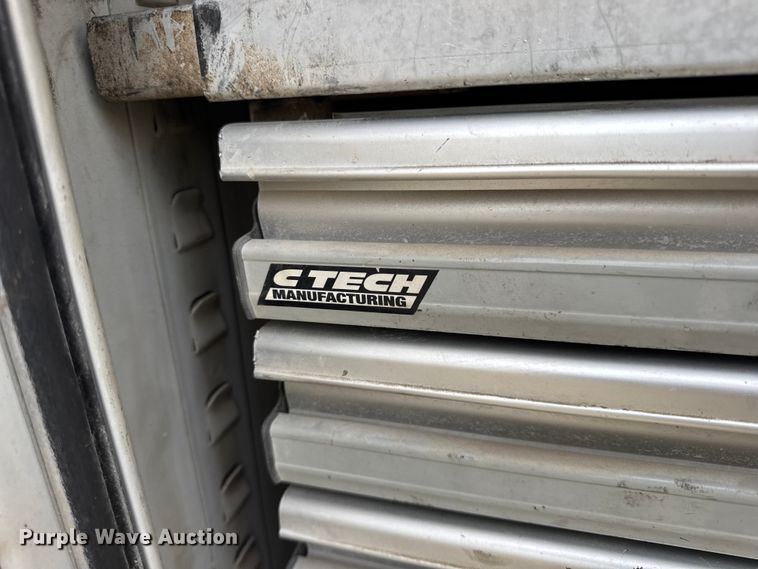 image for item DW6650 2012 RAM 5500HD utility / service truck